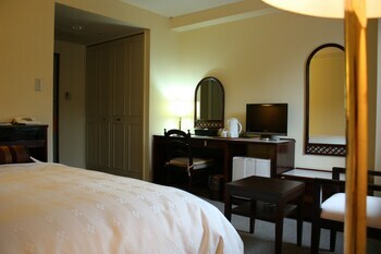 Hotel Kise Beach Palace