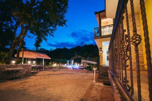 House Estera