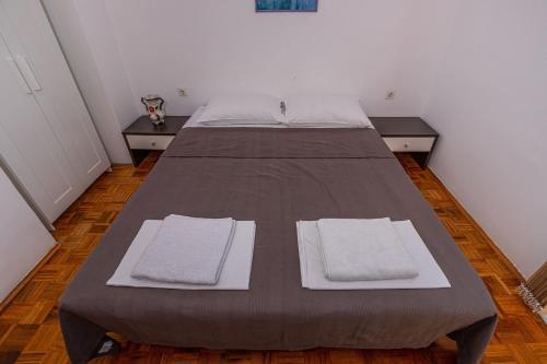 Apartments Pilas