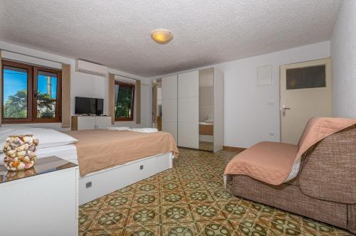 Apartments Pilas
