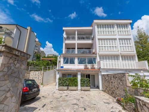 Apartments Azzaro