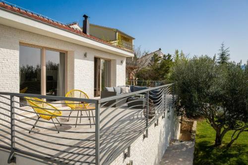 Villa Tela With Pool