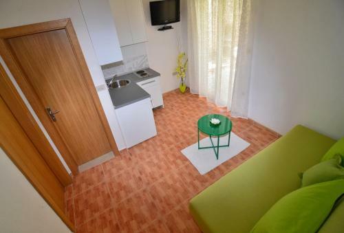 Apartments Ivi