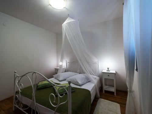 Luxurious Villa In Kadumi With Swimming Pool