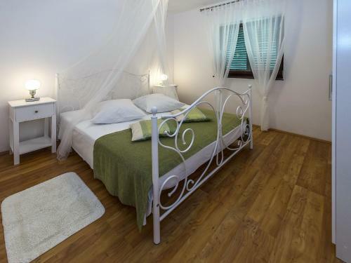 Luxurious Villa In Kadumi With Swimming Pool