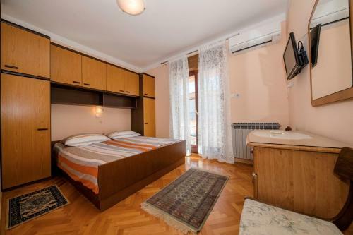 Hostal Apartments Palit Rab