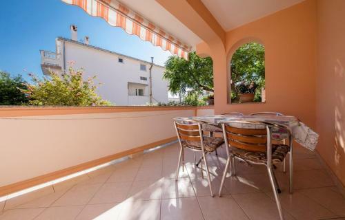 Hostal Apartments Palit Rab