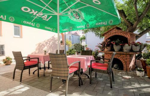 Hostal Apartments Palit Rab