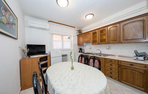 Hostal Apartments Palit Rab