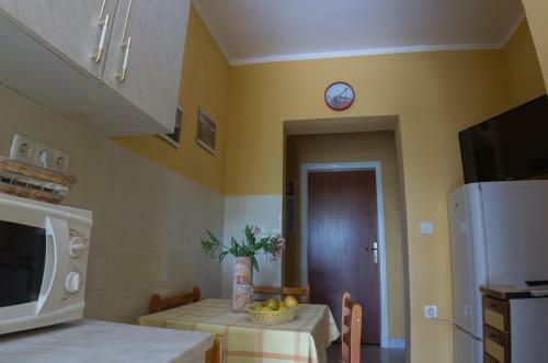 Hostal Apartments Mate