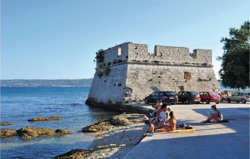 Awesome Apartment In Kastel Stafilic With Wifi