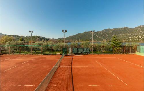 Stunning Apartment In Peracko Blato W/ 2 Bedrooms