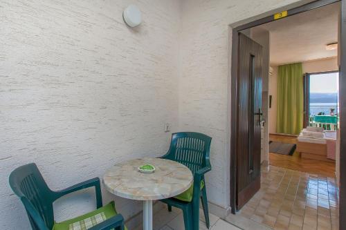 Apartments Maras