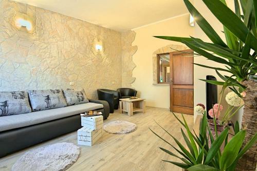 Casa Ana Tripari
