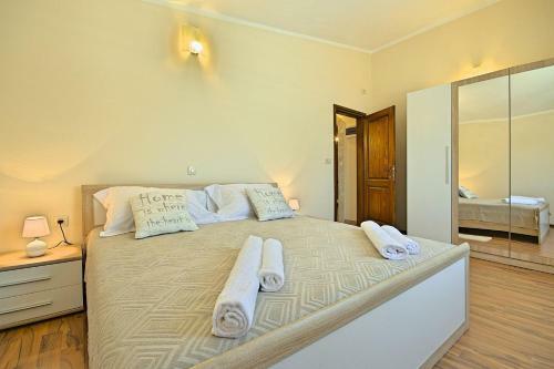 Casa Ana Tripari