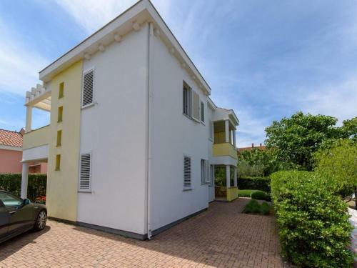 Alluring Apartment In Suko?an Near Sea