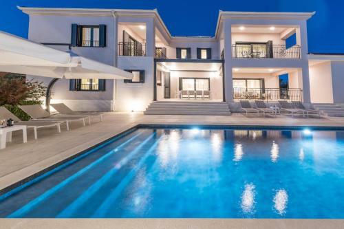 Villa Adora