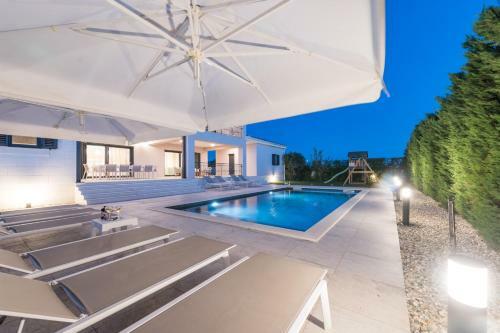 Villa Adora