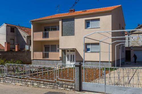 Oleander Apartment