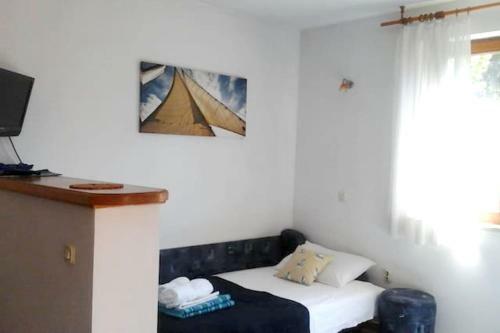 Apartment With One Bedroom In Zavala With Wifi