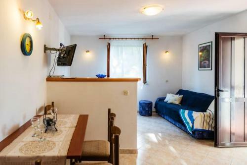 Apartment With One Bedroom In Zavala With Wifi