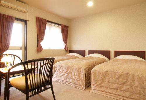 Hotel Akakura Yours Inn