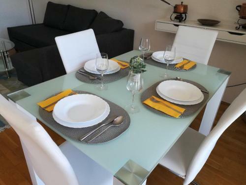 Homy Apartment In Buda, With Safe Garage And Terrace