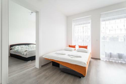 Apartamento Bpr Chic White Home With Terrace & A/c & Garage