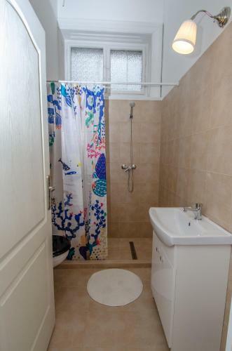 Goodmo Apartman Corvin