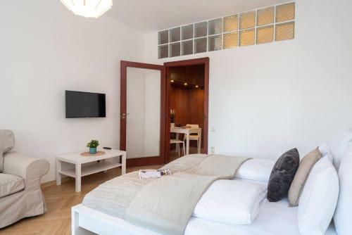 Convenient Apartment In The Heart Of Downtown