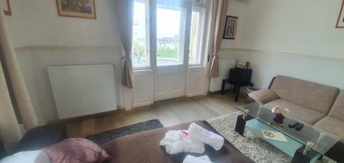 Bed & Breakfast Butterfly Home Danube