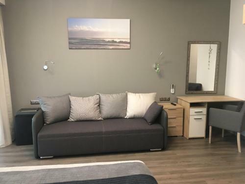Hostal Calypso Lakeside Rooms & Lux Apartments