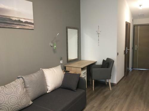 Hostal Calypso Lakeside Rooms & Lux Apartments