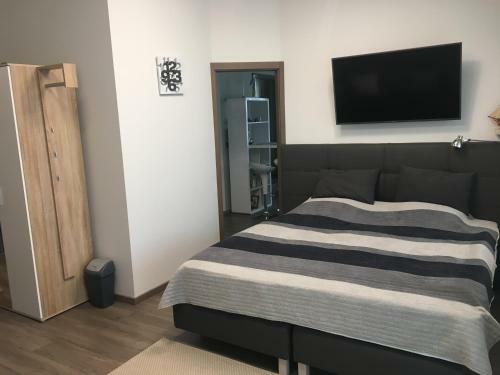 Hostal Calypso Lakeside Rooms & Lux Apartments