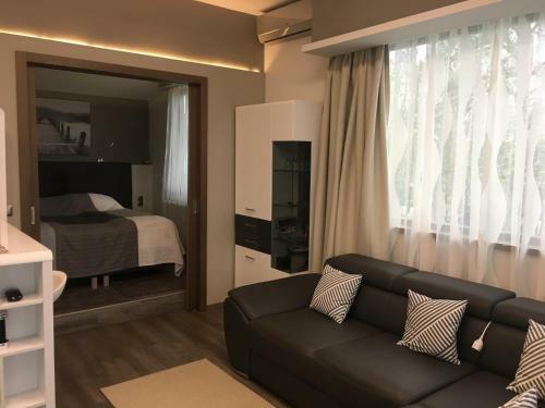 Hostal Calypso Lakeside Rooms & Lux Apartments