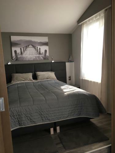 Hostal Calypso Lakeside Rooms & Lux Apartments