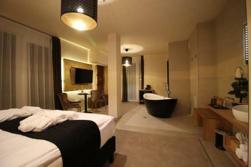 Hotel Baobab Suites