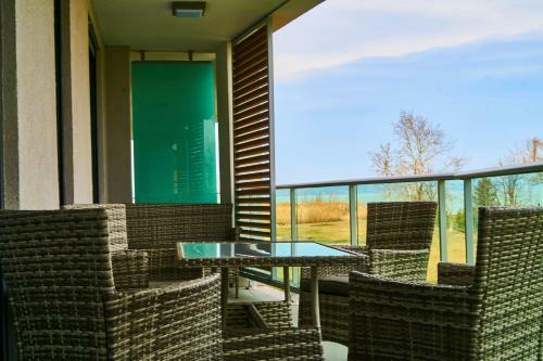 Az�r Apartments - Hostaid