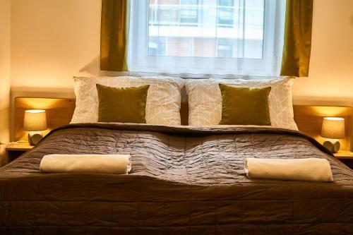 Az�r Apartments - Hostaid