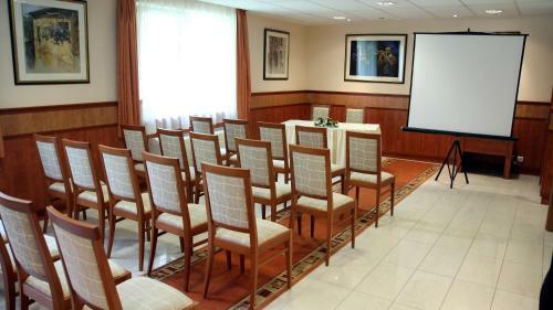 Garden Hotel Wellness �s Konferencia