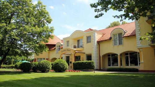 Garden Hotel Wellness �s Konferencia