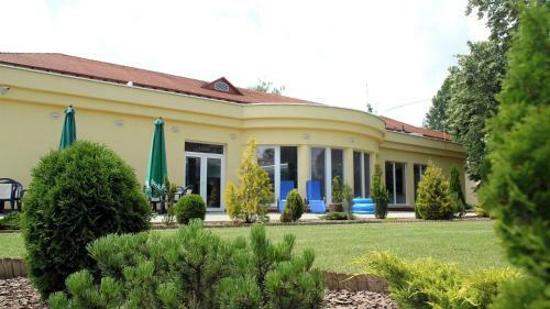 Garden Hotel Wellness �s Konferencia