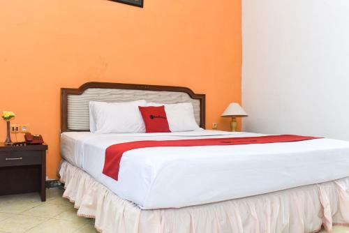Reddoorz Plus @ Tirta Kencana Hotel