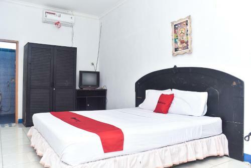 Reddoorz Plus @ Tirta Kencana Hotel