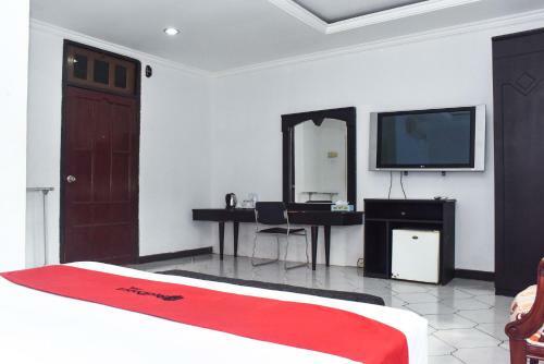 Reddoorz Plus @ Tirta Kencana Hotel