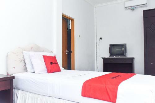 Reddoorz Plus @ Tirta Kencana Hotel