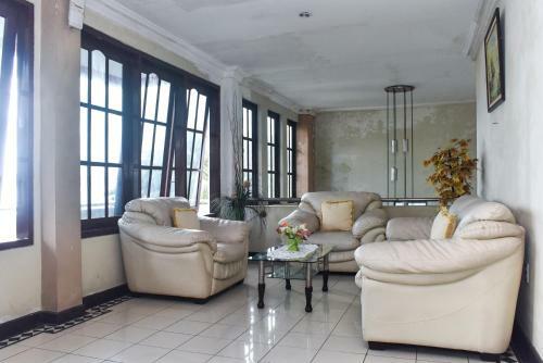 Reddoorz Plus @ Tirta Kencana Hotel