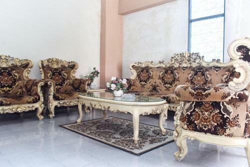 Reddoorz Plus @ Tirta Kencana Hotel