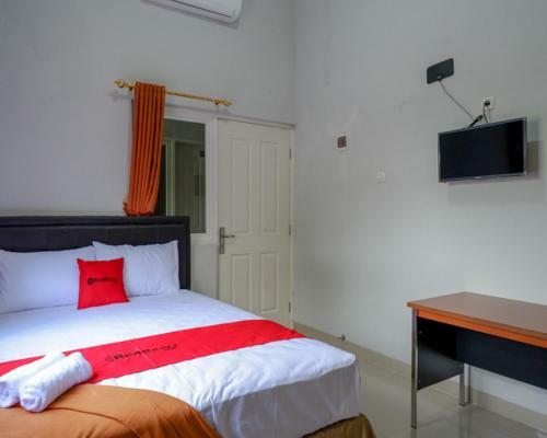 Hotel Reddoorz @ City Park Medoho Semarang