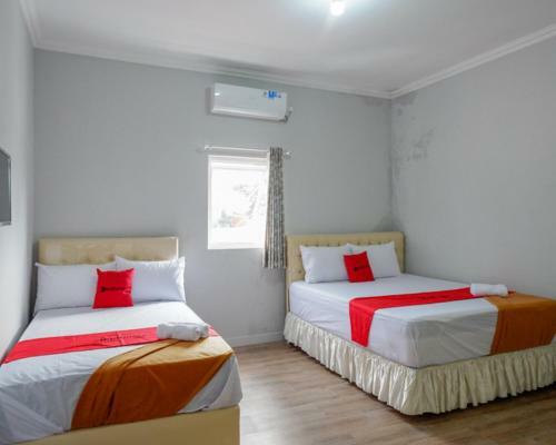 Hotel Reddoorz @ City Park Medoho Semarang